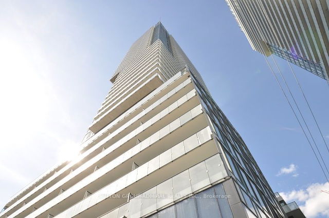 511 - 161 Roehampton Avenue