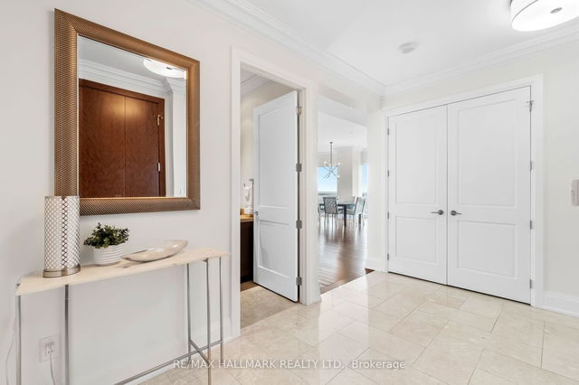 7802 - 388 Yonge Street