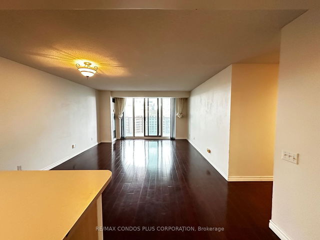 2506 - 750 Bay Street