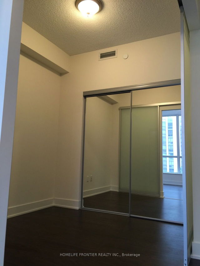 302 - 88 Sheppard Avenue