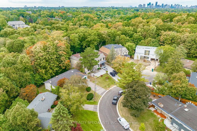 15 Artinger Court