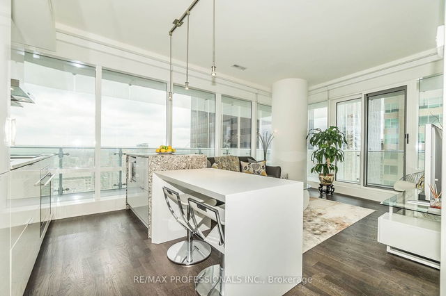 3210 - 1 Bloor Street