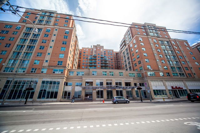 417 - 323 Richmond Street