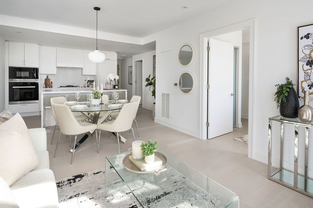 403 - 2781 Yonge Street