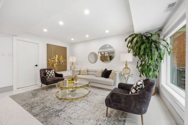 68 Dewlane Drive
