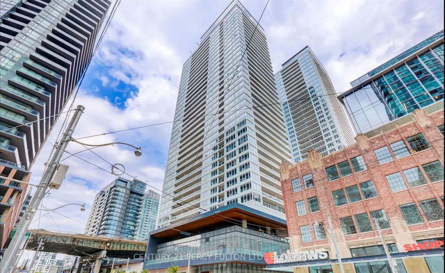 803 - 19 Bathurst Street