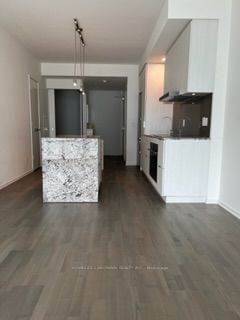 1008 - 1 bloor Street