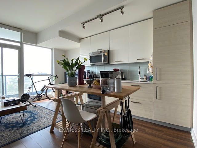 2104 - 210 Simcoe Street