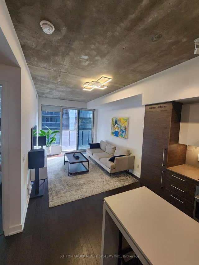 545 - 1030 King Street W, Toronto | Leased, C7048916 | MrLOFT.ca