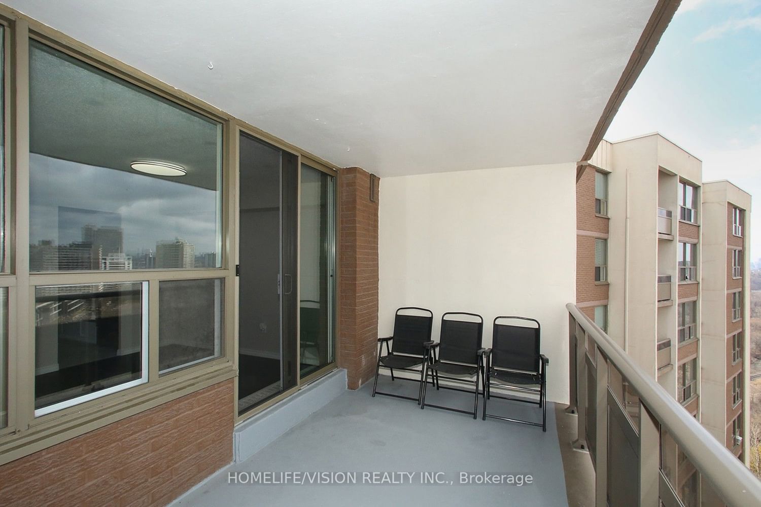 Listing Image 28
