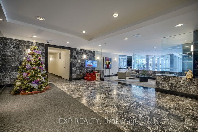 209 - 5785 Yonge Street