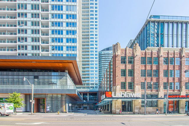 3610 - 17 Bathurst Street