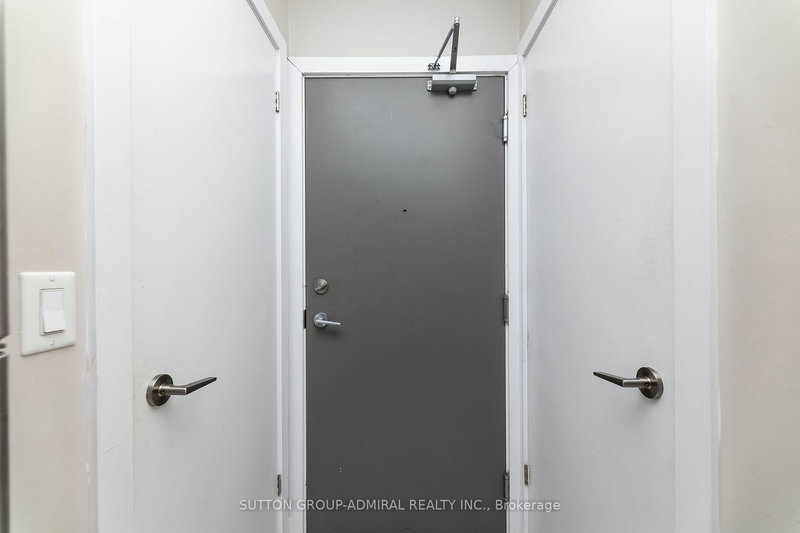 216 - 169 Fort York Blvd, Toronto, M5V 0C8 | Image 3