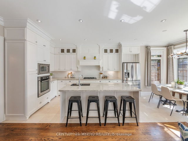 252 Sutherland Drive
