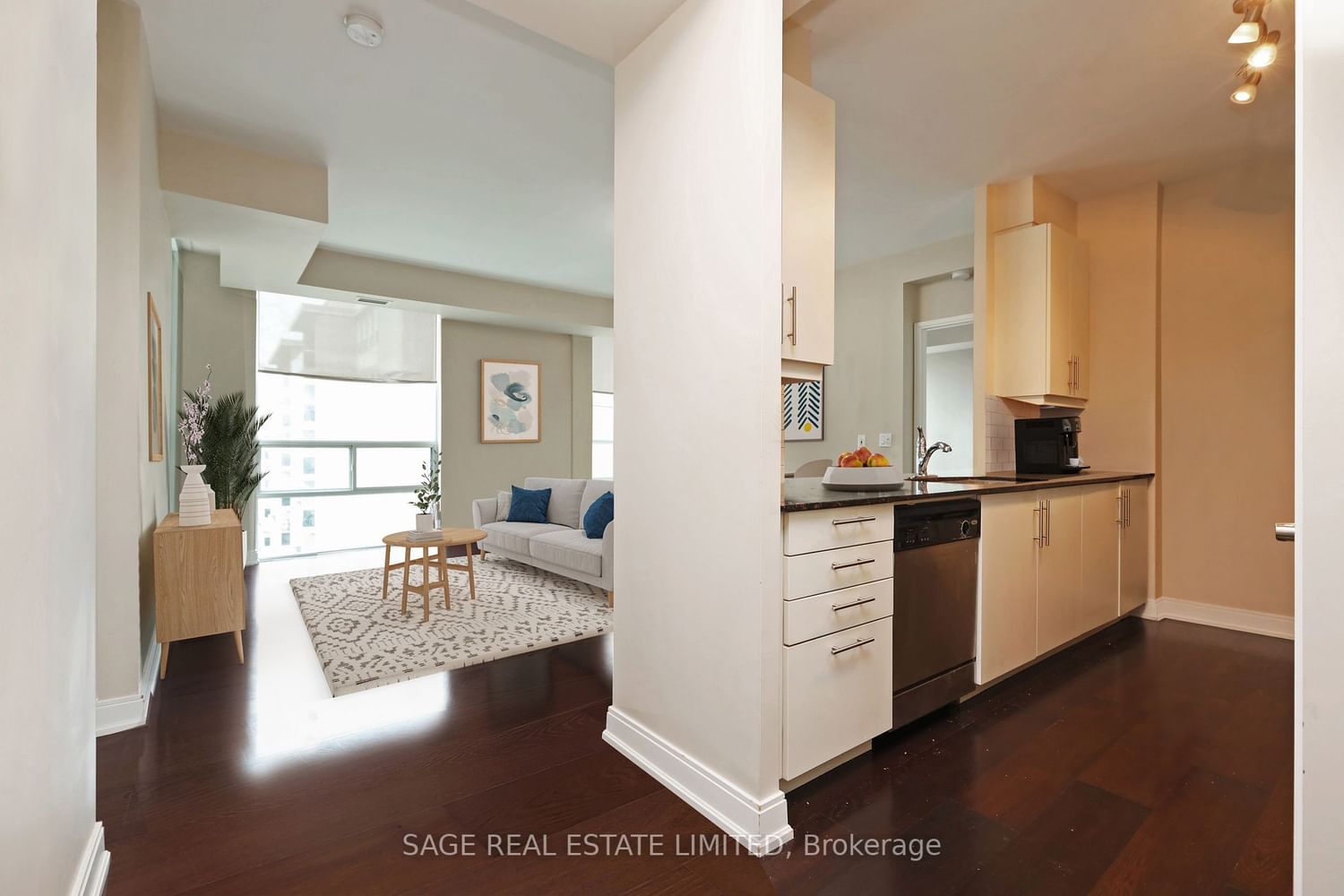 Listing Image 5