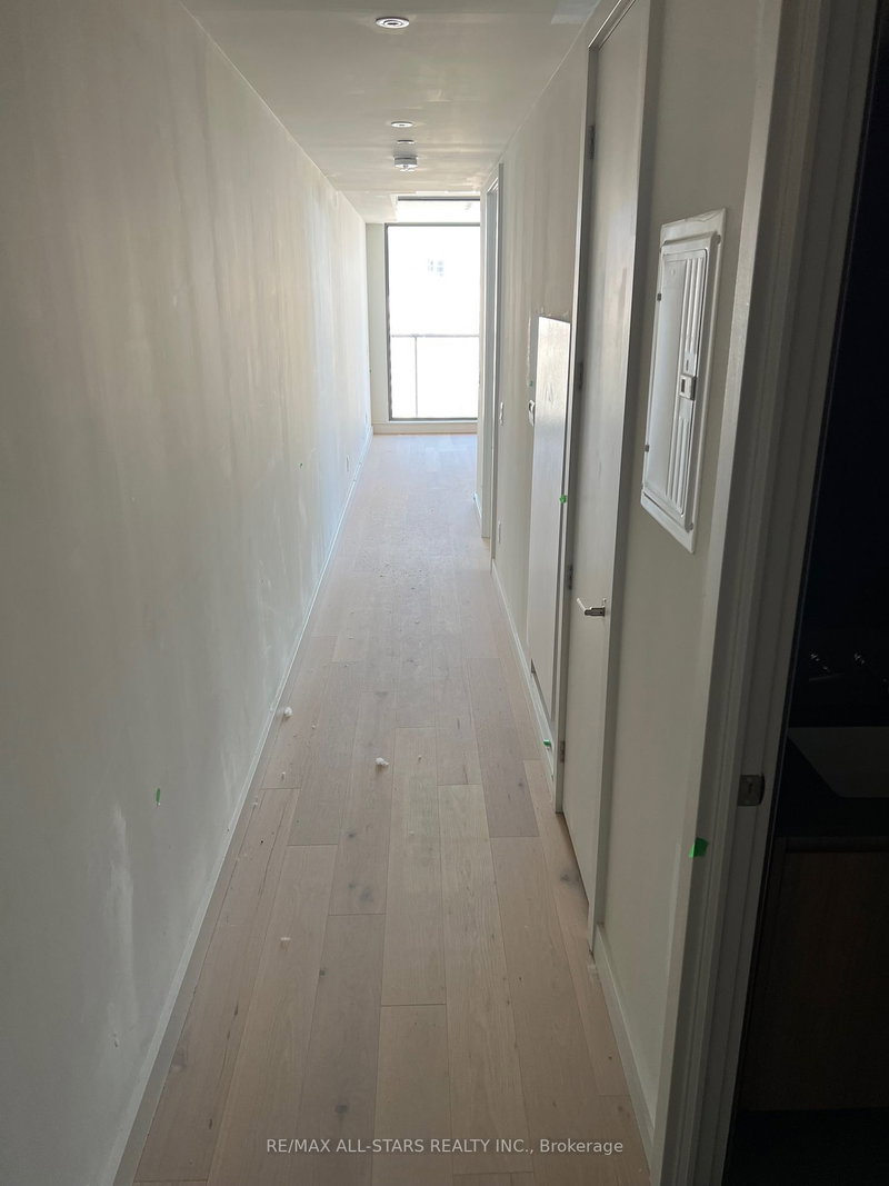 1607 - 81 Wellesley St E, Toronto, M4Y 0C5 | Image 3