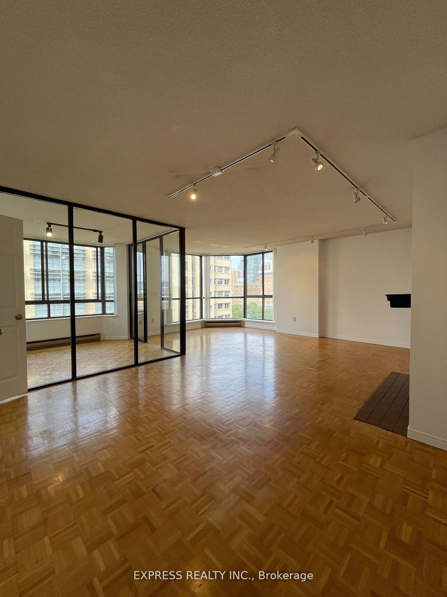 Condo leased at 1103-211 St Patrick Street, Toronto, Kensington-Chinatown, M5T 2Y9 - MLS: C7058618