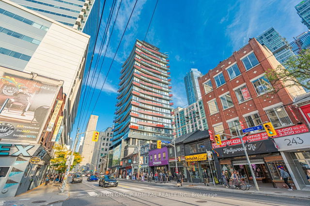 1911 - 215 Queen Street