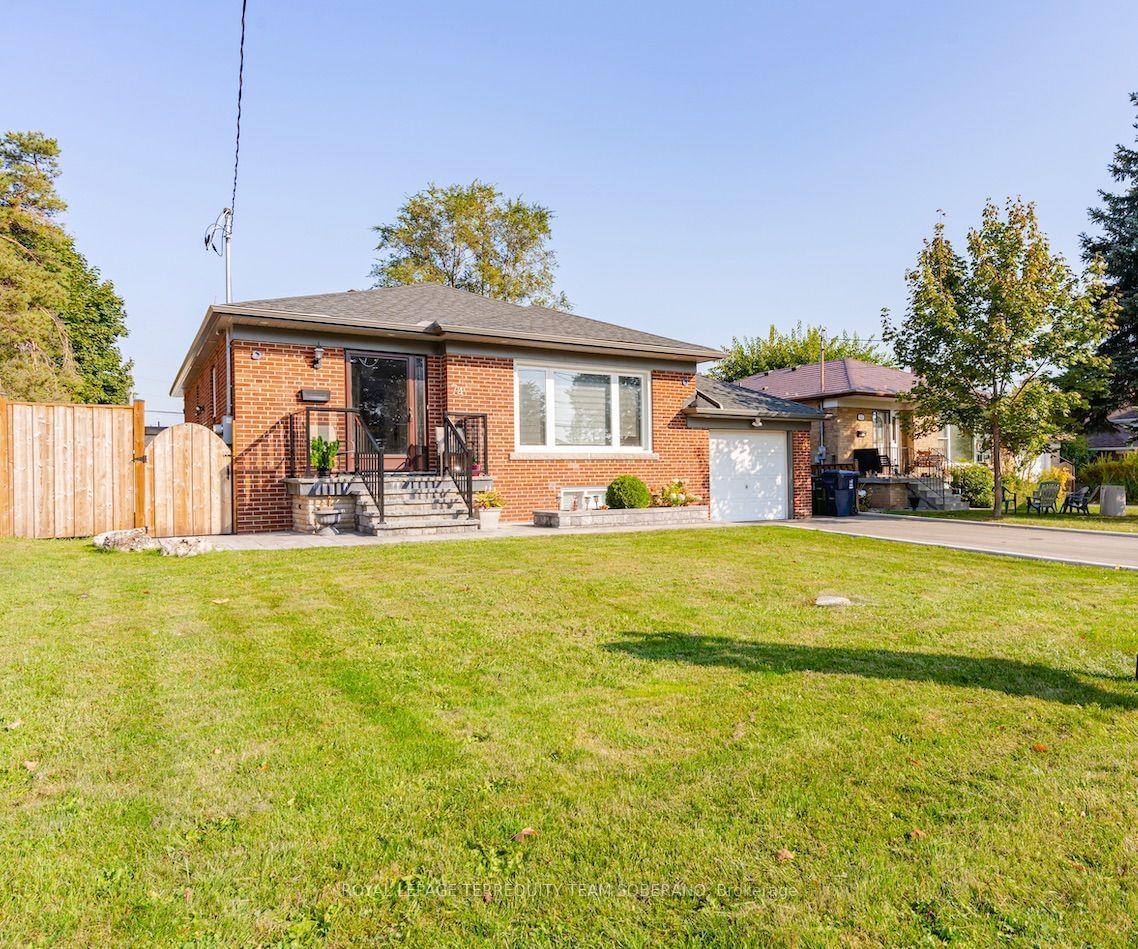Listing photo 3