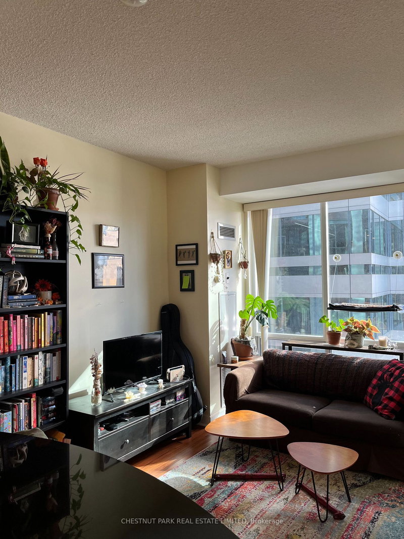 1209 - 85 Bloor St E, Toronto, M4W 3Y1 | Image 3