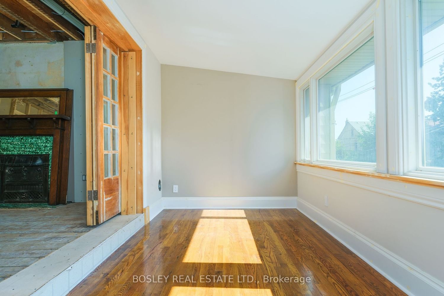 Listing Image 16