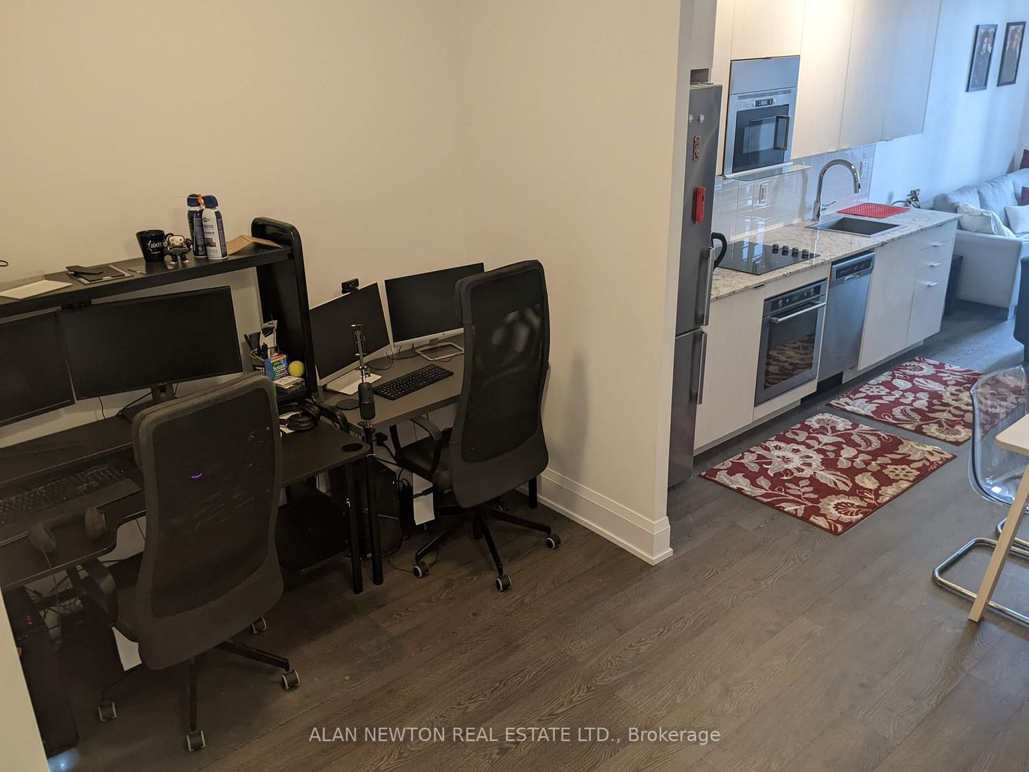 Listing Image 7