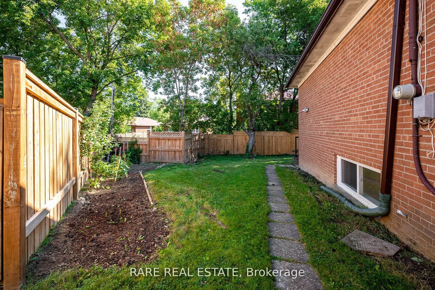 Listing Image 32