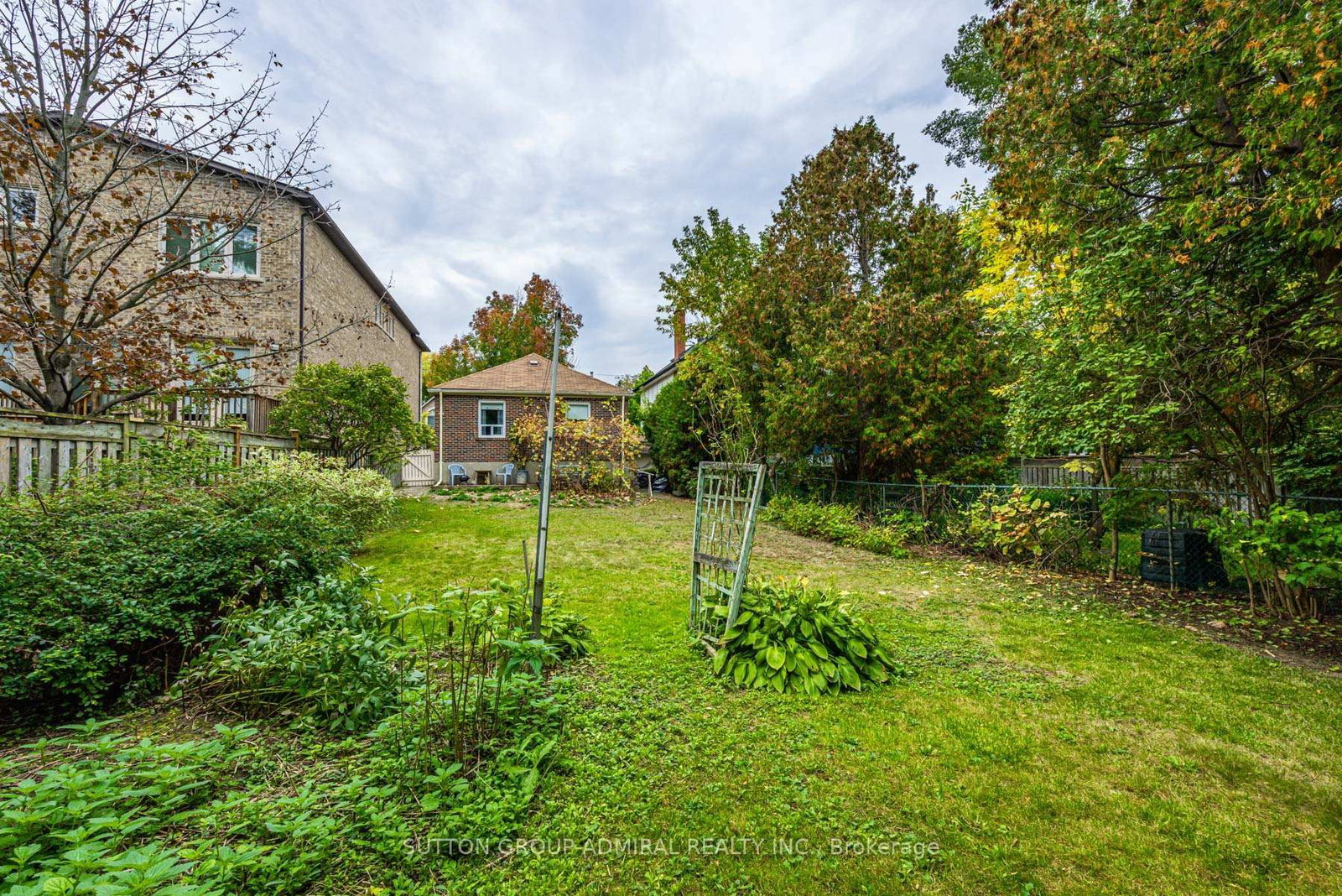 Listing Image 6