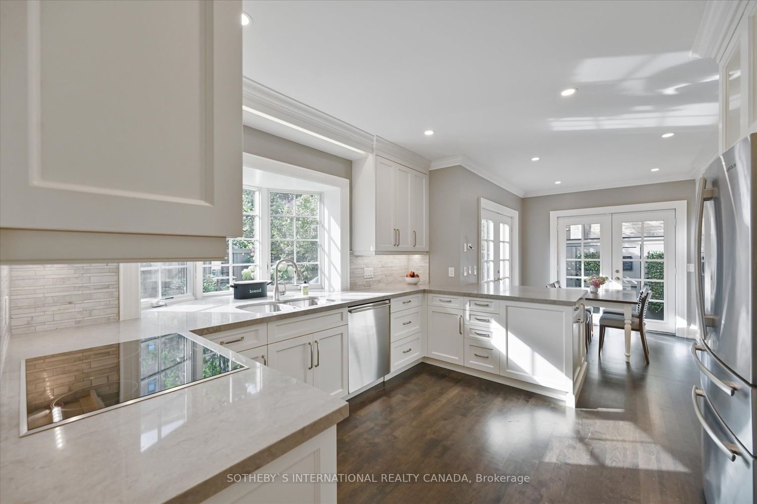 Listing Image 8