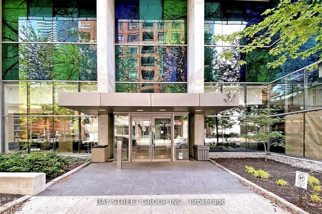 305 - 37 Grosvenor Street