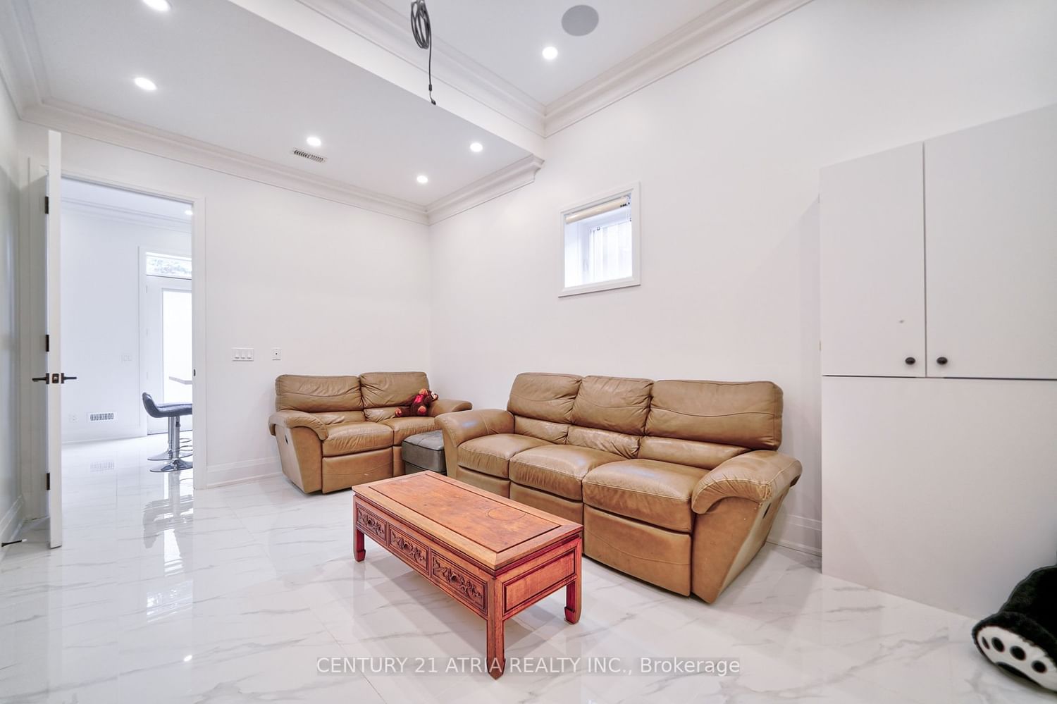 Listing Image 37