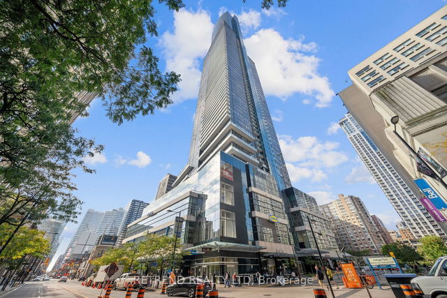 1004 - 386 Yonge Street