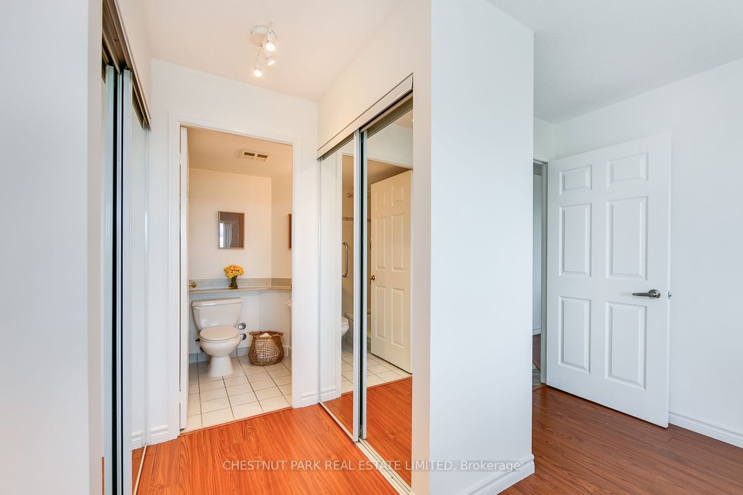 Listing Image 30
