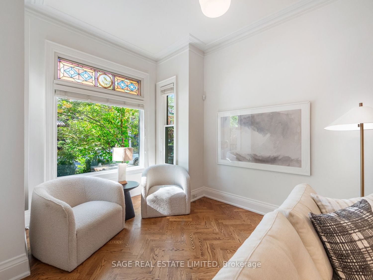 Listing Image 7