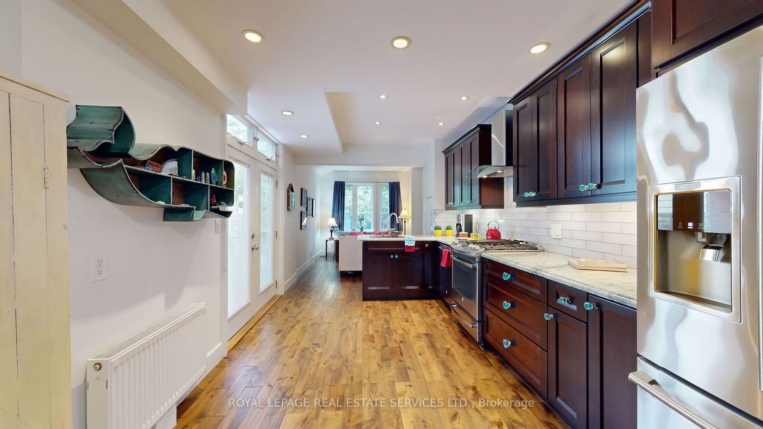 Listing Image 9