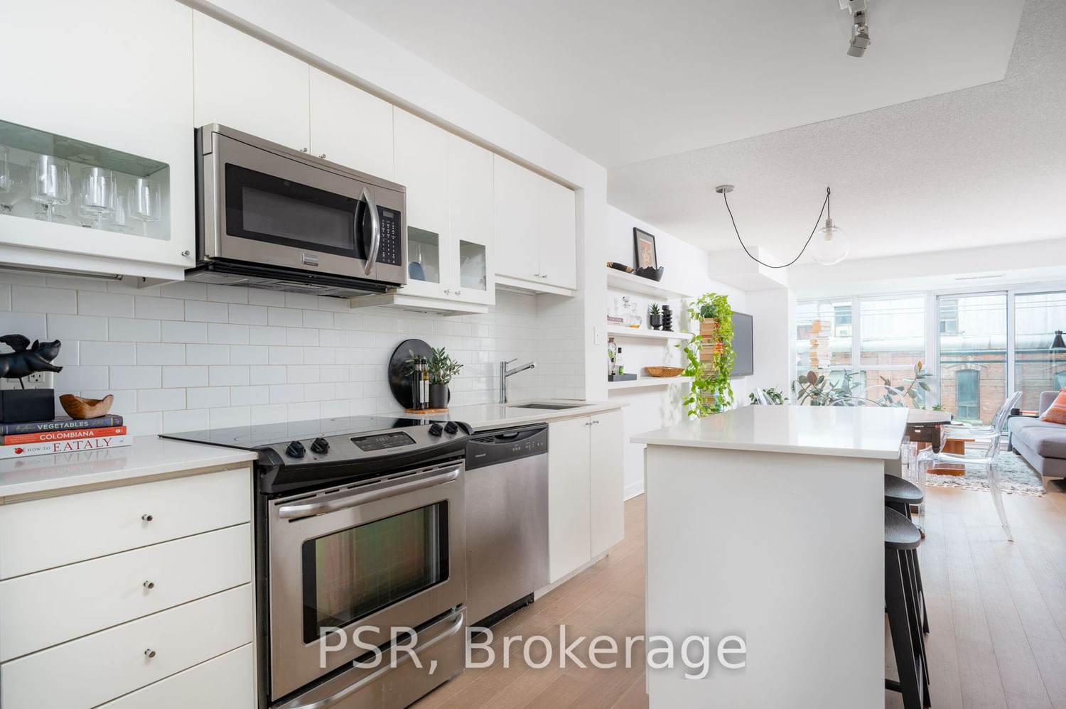 Listing Image 7