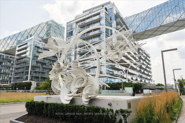 910 - 29 Queens Quay