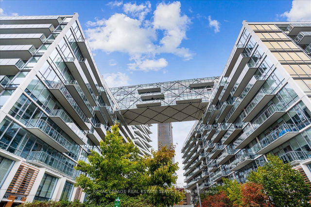 910 - 29 Queens Quay