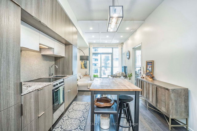 403 - 159 Dundas Street
