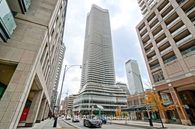 1212 - 11 Wellesley Street