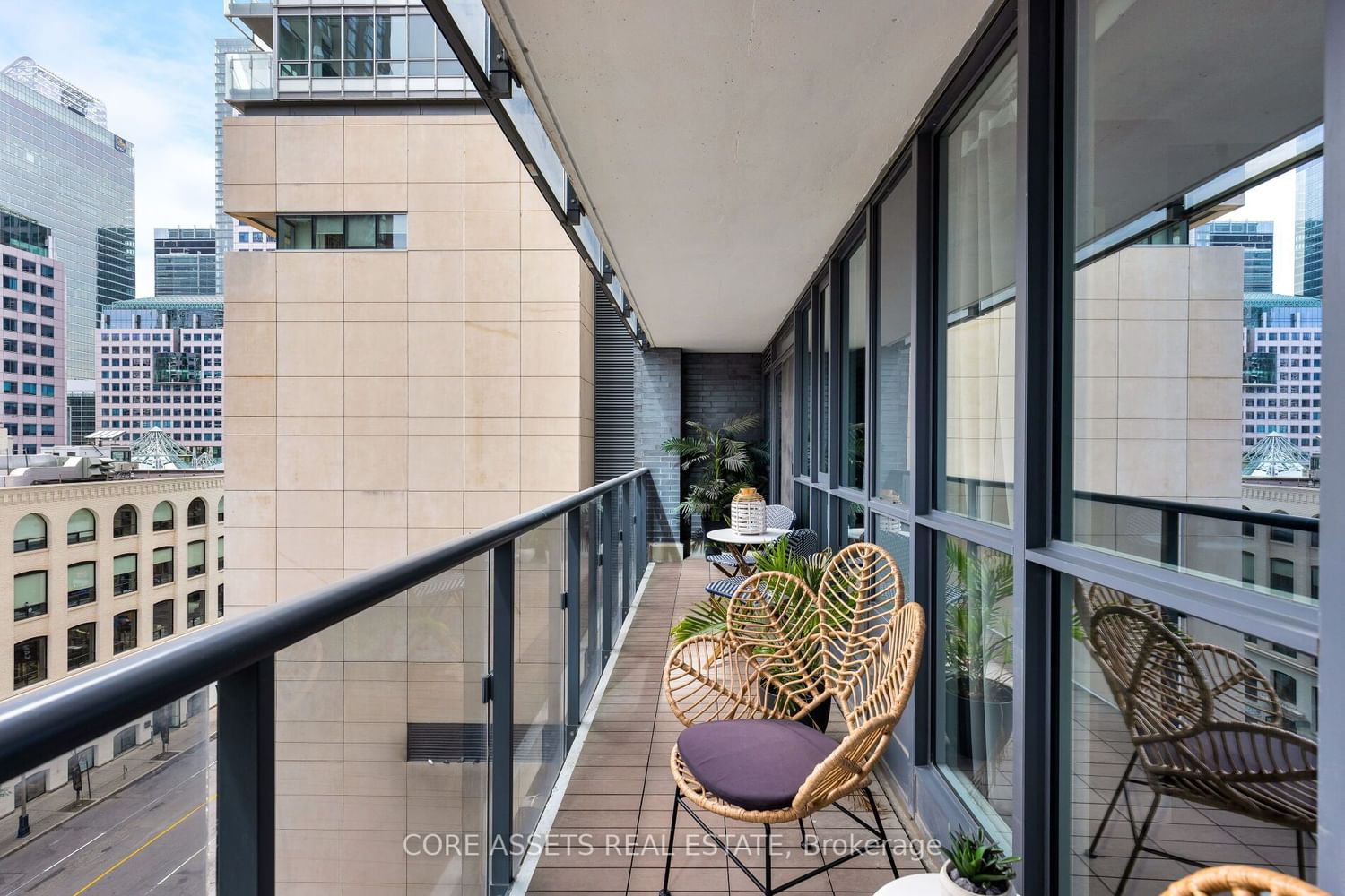 Listing Image 11