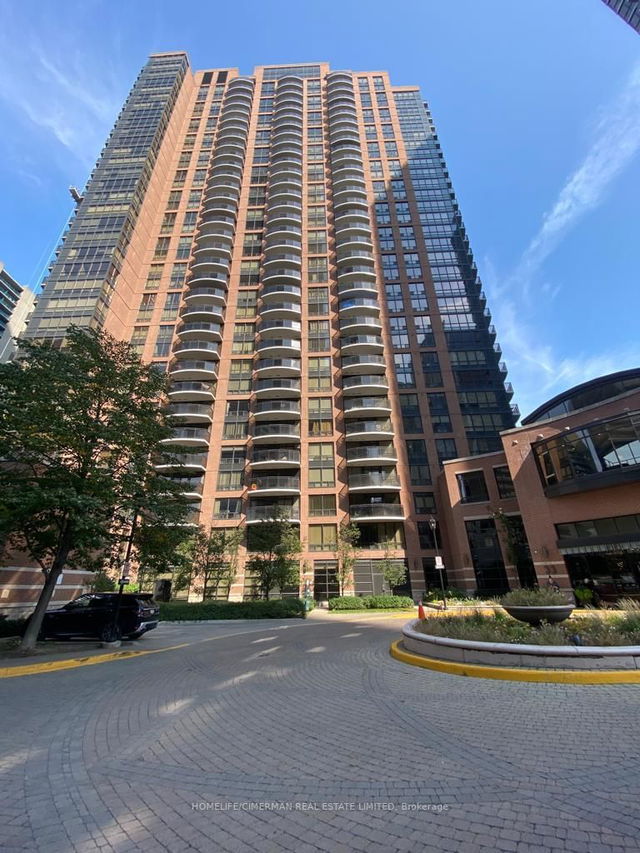 1811 - 33 SHEPPARD Avenue