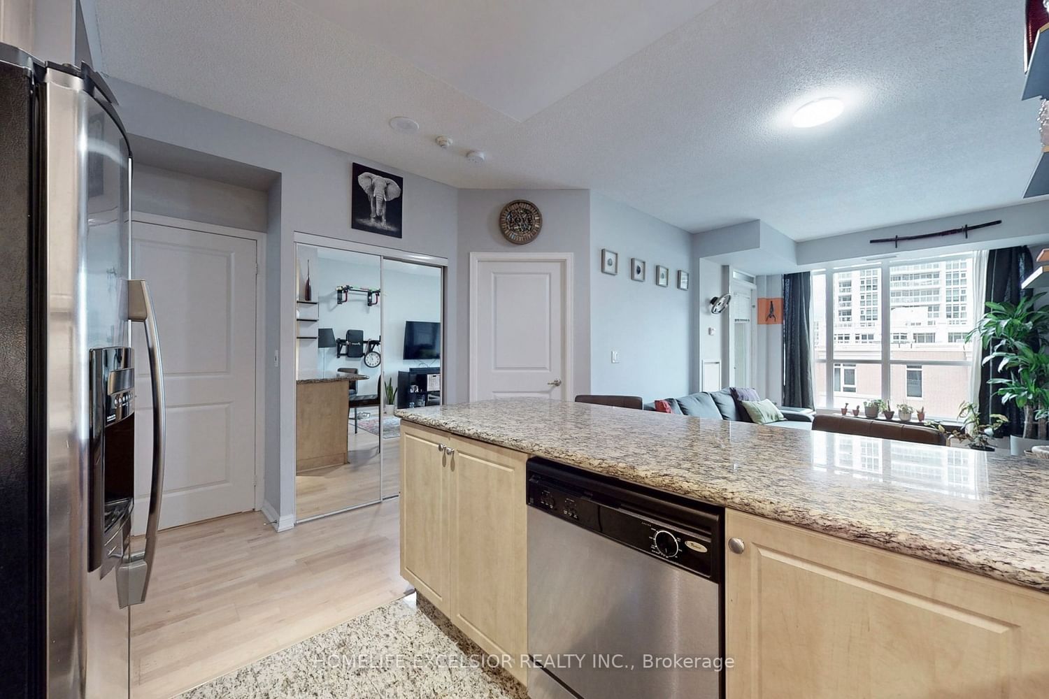 Listing Image 7