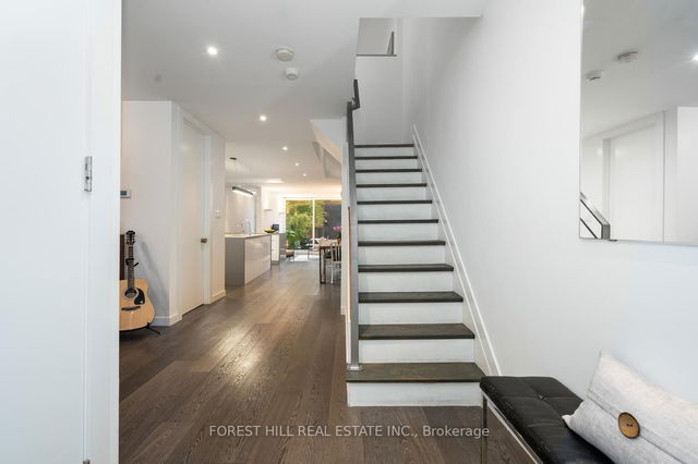 82 Borden Street