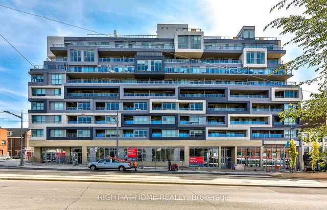903 - 835 St. Clair Avenue