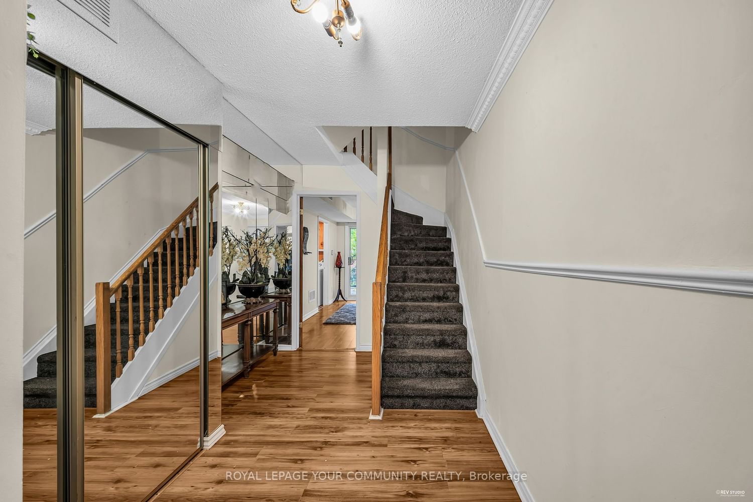 Listing Image 0