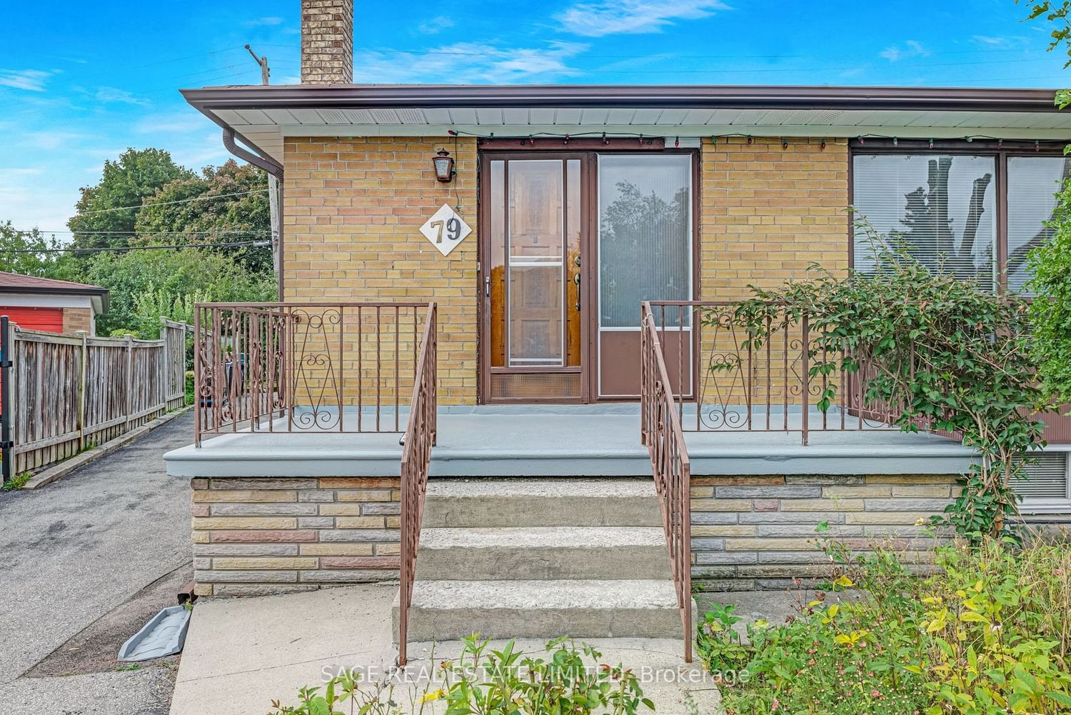 Listing Image 4