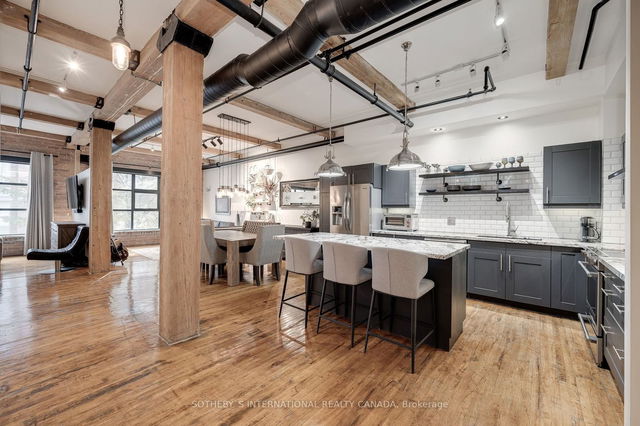 302 - 90 Sherbourne Street
