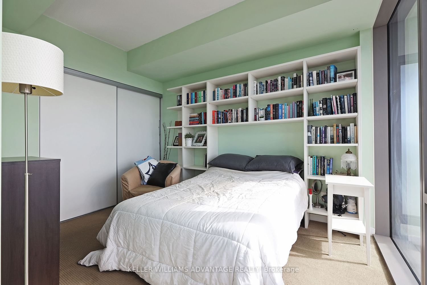 Listing Image 7