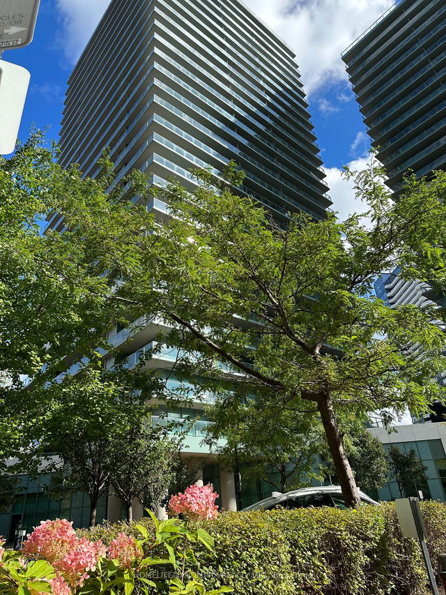 2211 - 5508 Yonge Street